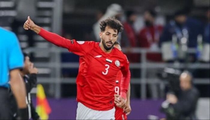 شاهد | نادي عربي من الدوري الممتاز يعلن التعاقد الرسمي مع لاعب يمني | اسماء وتفاصيل