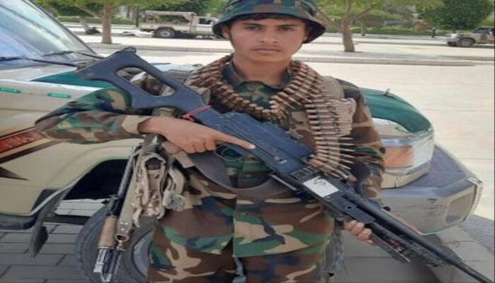 في ظروف غامضة | مصرع قيادي حوثي بارز مع 2 من مرافقيه بعد دهسه أحد أبناء رداع بآلية عسكرية قبل أيام | الاسم والصورة