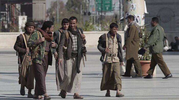 تصاعد الجرائم في مناطق سيطرة الحوثيين.. مقتل شابين في صنعاء وإب وسط انفلات أمني