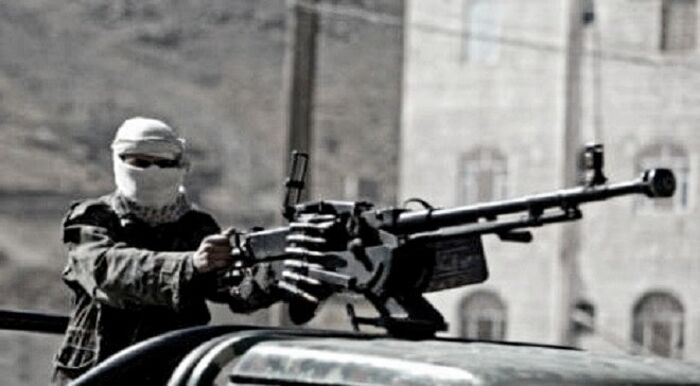 في ذمار.. مواجهات (حامية الوطيس) بين مسلحين قبليين بالحدا | تفاصيلها