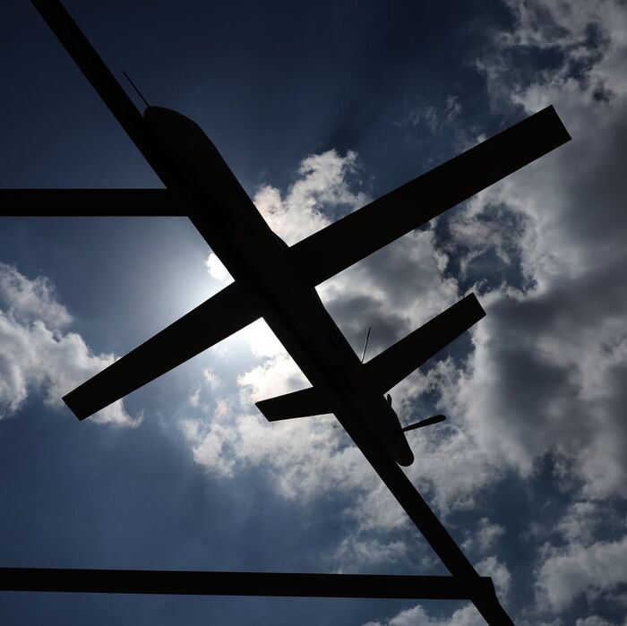 من نيويورك | كشف خطير: الصين تهرب تكنولوجيا عسكرية متطورة إلى الحوثيين لتعزيز قدراتهم الجوية