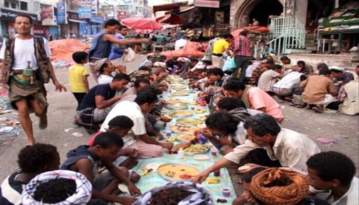 في تعز | الفساد والتفرقة بالعمل الخيري الرمضاني بالمدينة : ممارسات مشبوهة تثير الاستياء