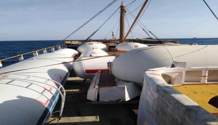 شاهد | كاميرا مراقبة توثق لحظة دهس طقم حوثي لستة أشخاص | فيديو