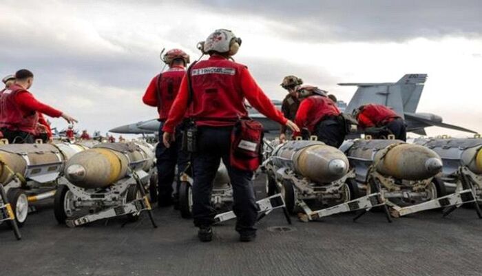 من يو إس إس هاري إس. ترومان | فيديو كوب قهوة.. شاهد كيف تستهزأ أمريكا على ادعاءات الحوثي