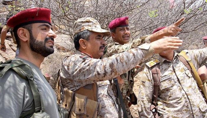 شاهد | قيادات عسكرية رفيعة تصل إلى جبهات القتال في الساحل الغربي لاقتناص فرصة التحرير | فيديو وتفاصيل