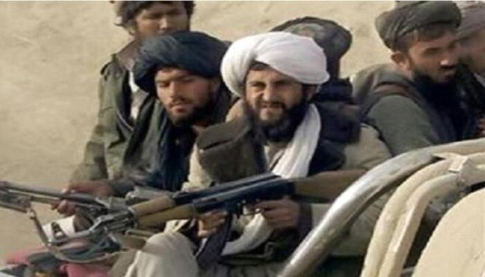 BBC تكشف : أسلحة طالبان في قبضة الحوثيين .. نصف مليون قطعة مفقودة تهدد أمن المنطقة والعالم