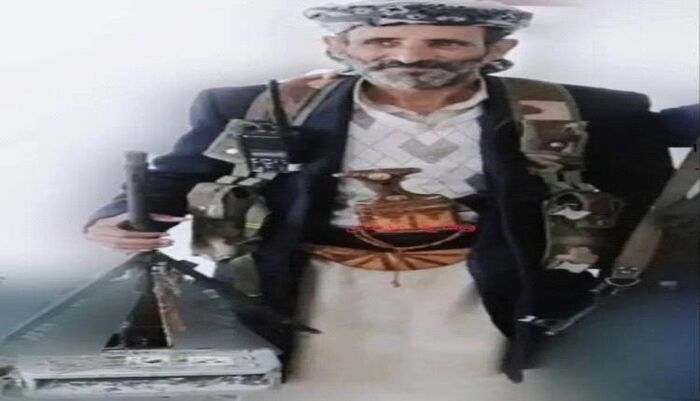 مشهد يكشف الوجه الاخر لتحالف الجماعة | خادمهم صار متهمًا: الحوثي يختطف شيخ قبلي بارز في صنعاء بعد سنوات من الولاء والتبجيل
