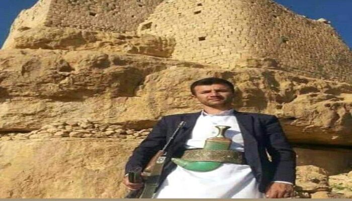 بالاسماء والصور | فضيحة أخلاقية تهز صنعاء .. قيادي حوثي يبتز بنت من محافظة محررة ويهدد والدتها بعد فشل مخططه | شاهد التفاصيل