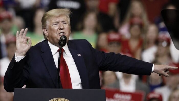 عُمان تعلن رسميًا استسلام الحوثي .. ترامب يعلن وقف الضربات على الحوثيين بعد تعهدهم بوقف استهداف السفن.. وساطة عمانية تكشف تفاهماً أوسع يشمل إيران