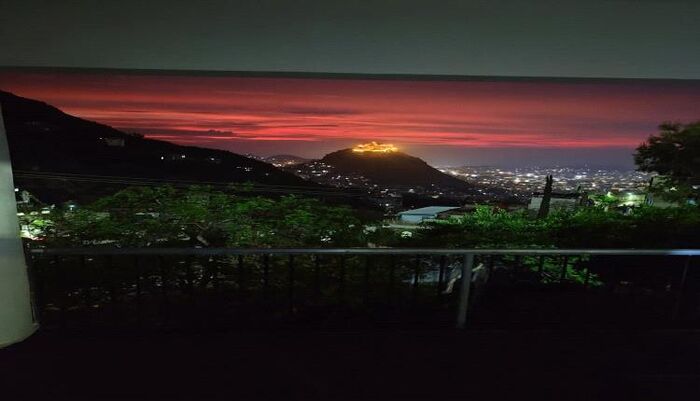 في تعز .. فصيل مسلح يهاجم مجموعة شركات تجارية بقذائف الـRPG | اسماء وتفاصيل