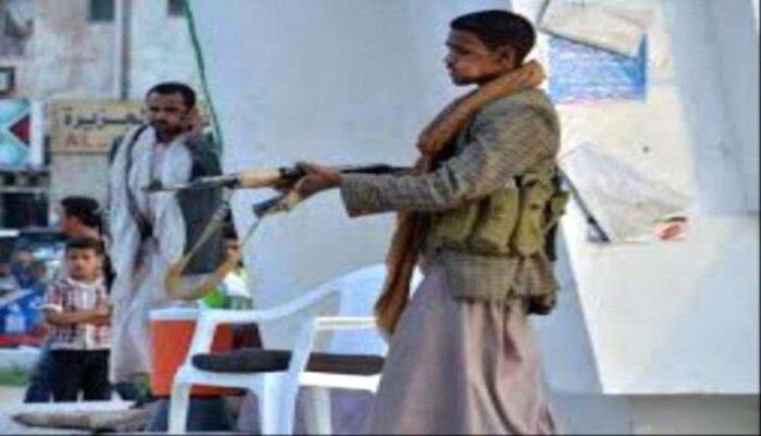 شمال صنعاء .. اغتيال صيدلاني في وضح النهار يكشف فوضى السلاح وانفلات الأمن تحت حكم الحوثيين