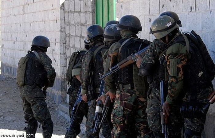 قوات دفاع شبوة تصد هجمات حوثية في جبهة بيحان وتكبدها خسائر بشرية