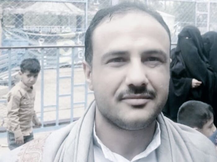 في حجة .. رصاصة غدر حوثية تصيب قاضياً حاول إطفاء نار خلاف أسري بمديرية أَسلم | اسماء وتفاصيل