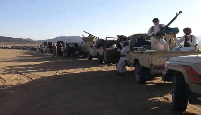 تصعيد خطير في مأرب وجولة جديدة من المواجهات الدامية بالوادي.. قوات الإصلاح تقصف القبائل بالصواريخ والطائرات المفخخة والاخيرة تحرق مدرعاتهم