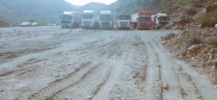 يتبع قيادات من صعدة .. الحوثيون يستحدثون جمركاً في دمت لتحويل طريق عدن–صنعاء إلى بوابة نهبٍ ممنهج وإذلال للتجار