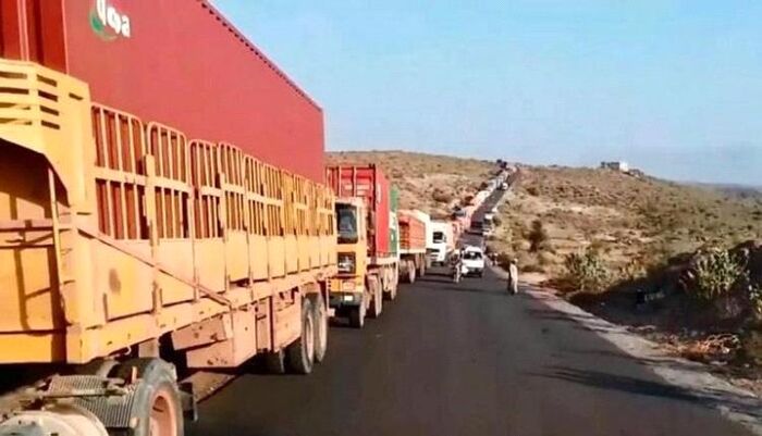 في اليمن | دولة الجبايات .. كشف سر قيام الحوثي بفتح الطرقات المغلقة من 10 أعوام