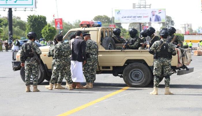 مالذي يحدث!؟ ارتباك في صنعاء والحوثيون يرفعون الراية البيضاء.. دعوات حوثية مفاجئة للسلام خوفاً من القادم | سياسية الجماعة
