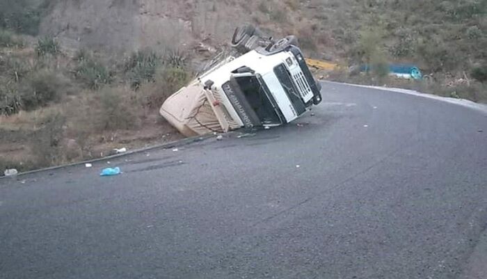 ارقام مفزعة في إب | مصرع وإصابة 3 شبان بحوادث مروعة وسط انفلات مروري مرعب بمناطق الحوثي