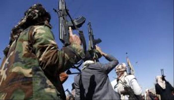 تصعيد ميداني ونهج تخريبي مستمر | الحوثي يفجّر طريق إب ـ الضالع ويحوّلون "الفاخر" إلى ساحة حرب جديدة استعداداً لتفجير جبهة خامدة