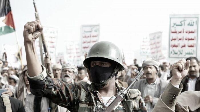 شاهد | استهدفت جميع السلع.. الحوثيون يفرضون ضرائب وجمارك مشدّدة على الواردات لسد تمويل المجهود الحربي (وثائق)