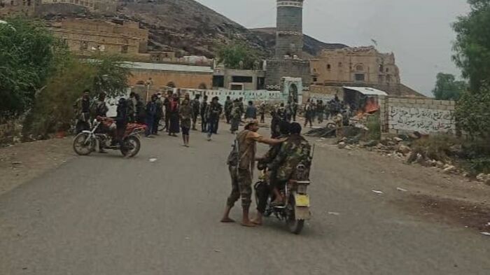 شاهد | اعتصام أبناء قيفة في صنعاء يتواصل للأسبوع الثاني احتجاجاً على خيانة الحوثيين لاتفاق حمة صرار | فيديو وتفاصيل