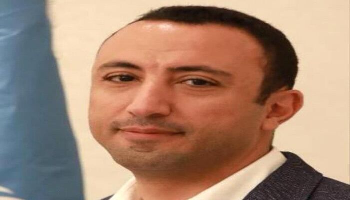 في سجون الحوثي.. تدهور الحالة الصحية لموظف أممي مختطف بسبب التعذيب الحوثي