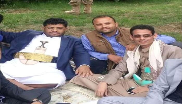 في العاصمة| شاهد - اغتيال سياسي بقلب صنعاء.. القيادي الحوثي أبو بارعة يصارع الموت بعد اعتداء مسلح مروع (صور)