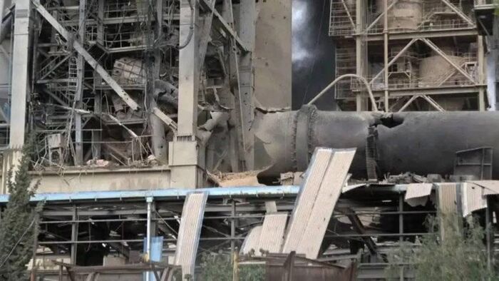 في مصنع اسمنت عمران .. الحوثيون يختطفون 28 موظفاً من منازلهم لإفشال وقفة احتجاجية تطالب بالرواتب