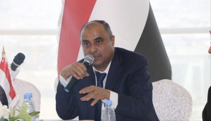 في اليمن | انباء عن توجيهات حكومية تستهدف الوزراء والمسؤولين المقيمين بالخارج | ايقافهم عن العمل وسحب الاقامات