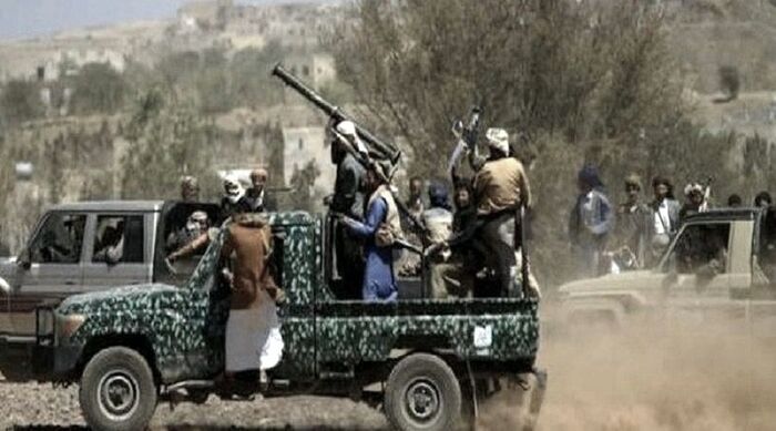 اجتماع قبلي في صنعاء .. مسلحون حوثيون يعتدون على نجل شيخ قبلي بارز من الحدا | اسماء وتفاصيل