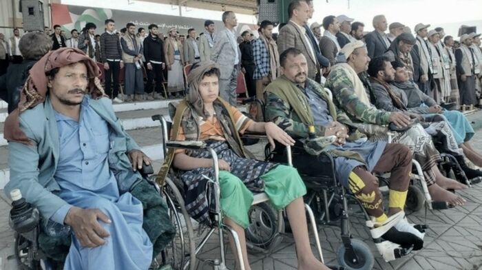 في صنعاء | احتجاجات واسعة وتوتر داخلي متصاعد .. جرحى الحوثيين يغلقون مرافق طبية بعد الإهمال ونهب المخصصات