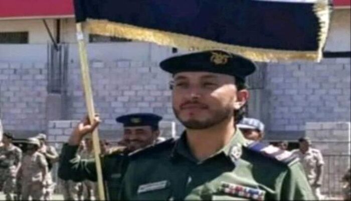 في إب .. مدير قسم حوثي يحوّل الشعاب إلى ساحة رعب وابتزاز | الاسم والتفاصيل