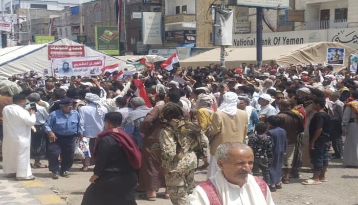 من ساحة العدالة | تعز تنتفض بجمعة البداية.. آلاف يطالبون بالقصاص من قتلة المشهري ومرسال | الاعتصام المفتوح يتصاعد