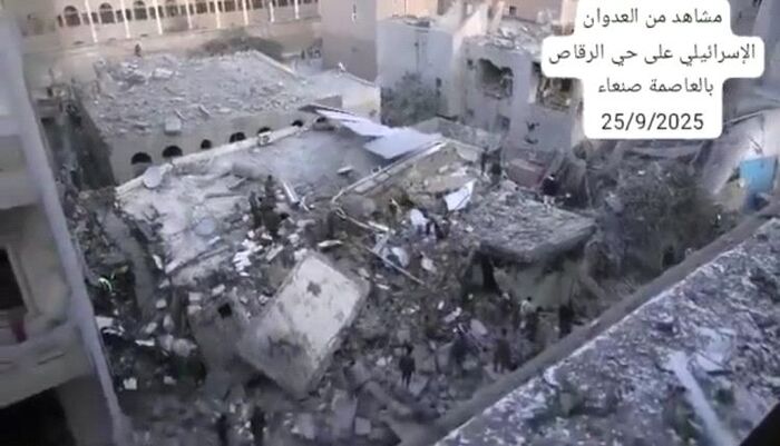 تخاذل مدوي فاضح - الحوثي يتجاهل إنقاذ نساء تحت الأنقاض بعد قصف إسرائيل مبنى سكني في صنعاء لا علاقة لهم بالجماعة