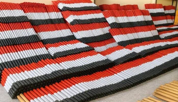 شاهد | سياسي يسخر من انجاز الحوثي الكبير.. تحويل العلم الوطني إلى "هراوة رسمية" | تسخير الرموز الوطنية للتأديب