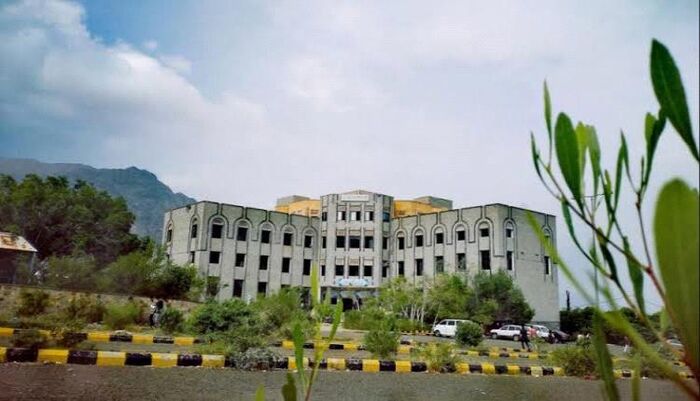 شاهد | فضيحة أكاديمية في تعز.. وزارة التعليم تكشف تخصصات طبية وهمية وتحذر الطلاب منها | تفاصيلها