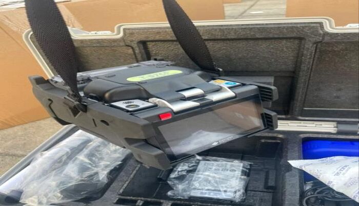 في المهرة.. ضبط قطع إلكترونية تستخدم عسكريًا  بمنفذ صرفيت