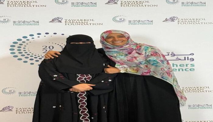 شاهد | اجهزة الامن في تعز تستدعي الناشطة الإخوانية حياة الذبحاني المقربة من توكل كرمان.. وثائق تؤكد أنها مطلوبة أمنيًا