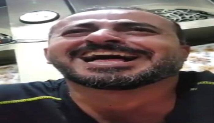 صرخة ضمير .. دكتور يبكي نجله بحرقة بعد أن قتلته عناصر الحوثي وأحرقت منزله في صنعاء | شاهد