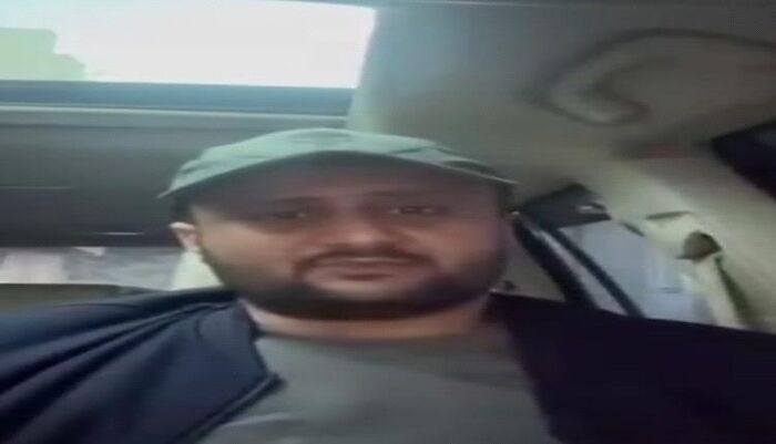 من داخل صنعاء - أول ظهور علني لـ"أمجد خالد" .. يعلن رسمياً انضمامه للحوثيين ويدعوهم لاحتلال عدن