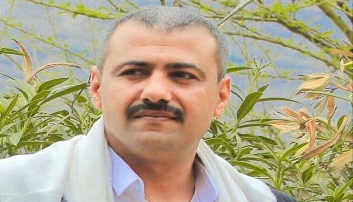 قوة حوثية تقتحم منزل ابوراس وتفشل في اعتقاله | تفاصيل