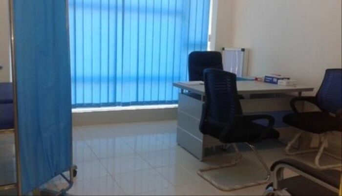 اطلق ناقوس الخطر - مستشفى في صنعاء يهدد ببيع رهونات مرضى عاجزين عن السداد.. سيارات وذهب وبصائر منازل وبنادق