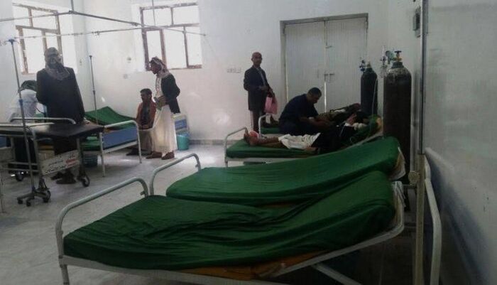 في صنعاء.. انفجار صراع بين قيادات الحوثي يشل ثاني أكبر المستشفيات الحكومية بالعاصمة