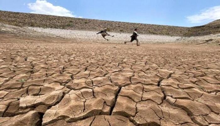 ازمة غير مسبوقة | مناخ قاسٍ يضرب اليمن في 2025.. الجفاف والحرارة يهددان الزراعة والأمن الغذائي