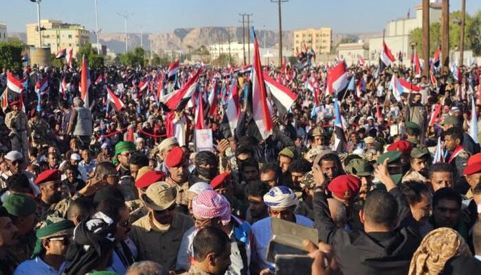 في سيئون .. المدينة تشهد تظاهرة حاشدة تؤكد إبقاء هذه القوات في وادي حضرموت