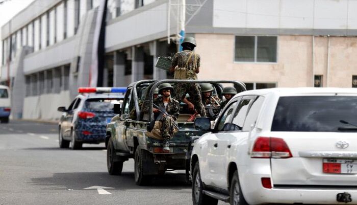 هروب السفير الإيراني من صنعاء وتصاعد خلافات الحوثي الداخلية والجماعة تقر بمصرع قيادي وخبير صواريخ في غارة أمريكية - الاسم والصورة