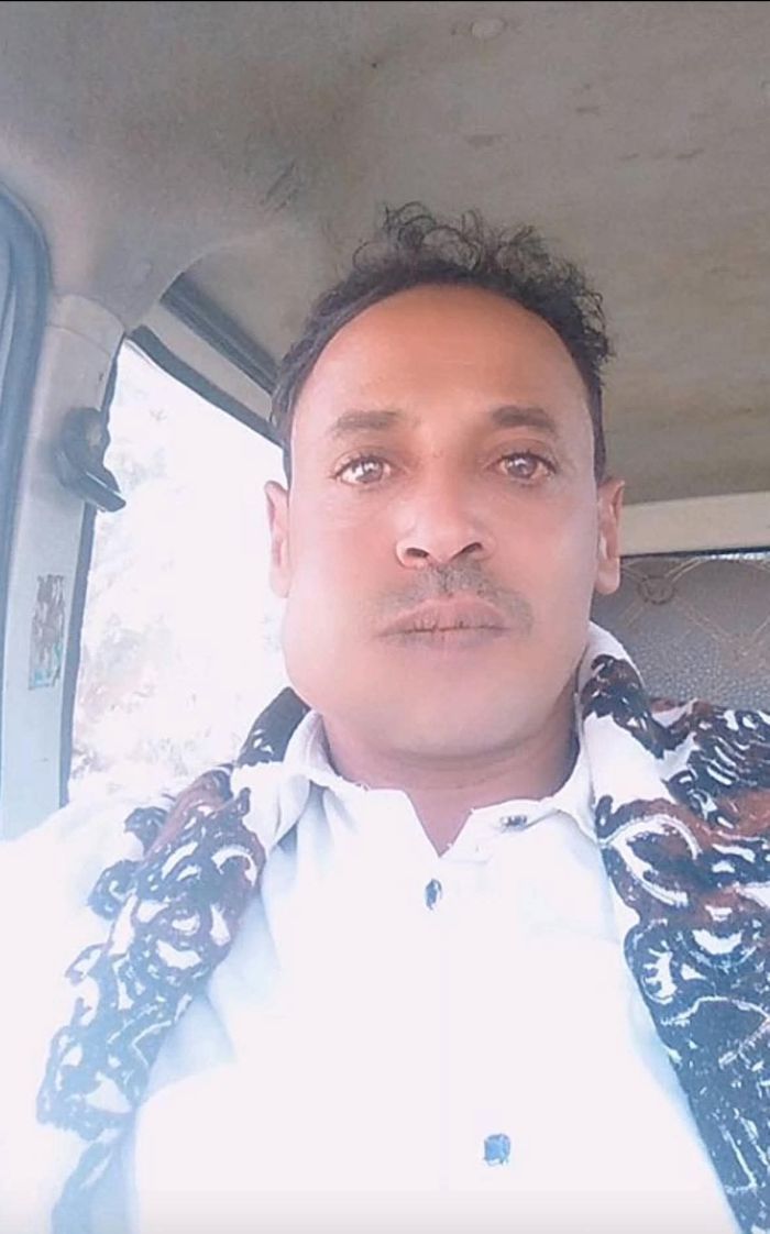 مقتل شاب برصاص مسلحين أثناء توصيله أطفالاً للمدرسة في إب اليمنية